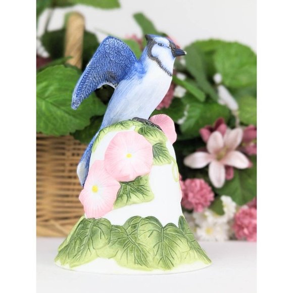 2001 Avon Collectible Bisque Porcelain Blue Jay on Flower Bell Figurine Vintage - Picture 7 of 8